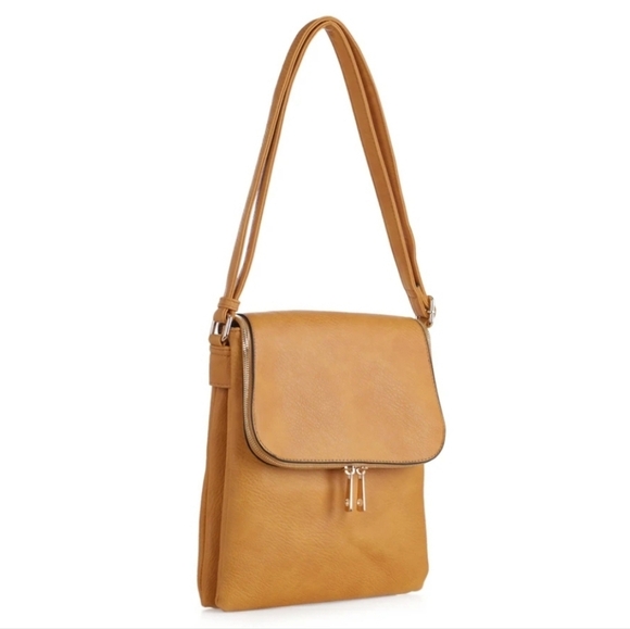 Concealed Carry Jessie James Cheyanne Crossbody with Lock and Key - Picture 10 of 10